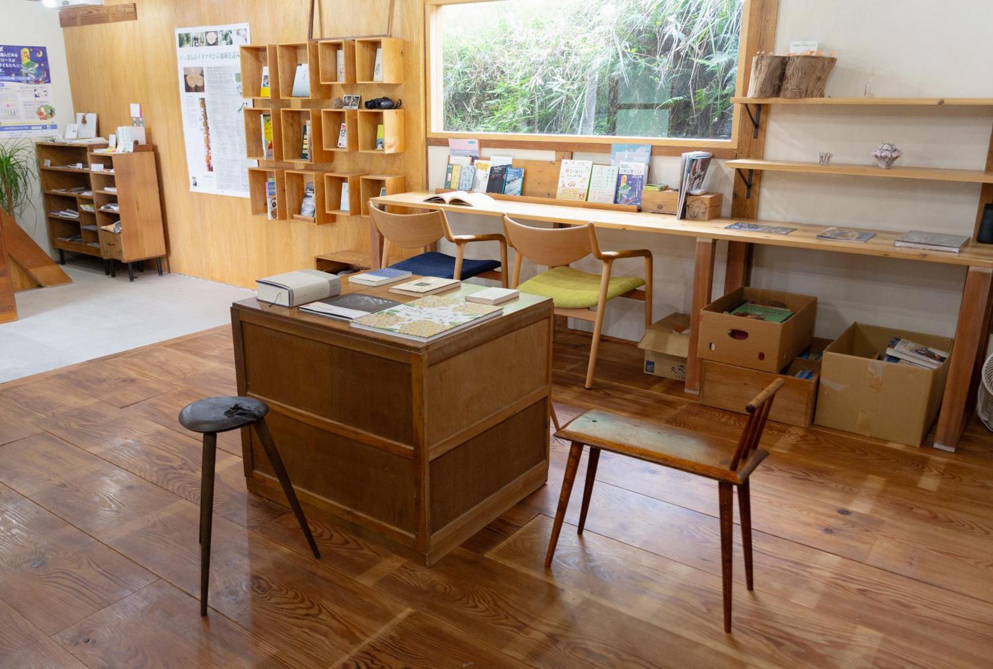 猫と図書館のある宿 草地家 Kusachike Minamiawaji Экстерьер фото