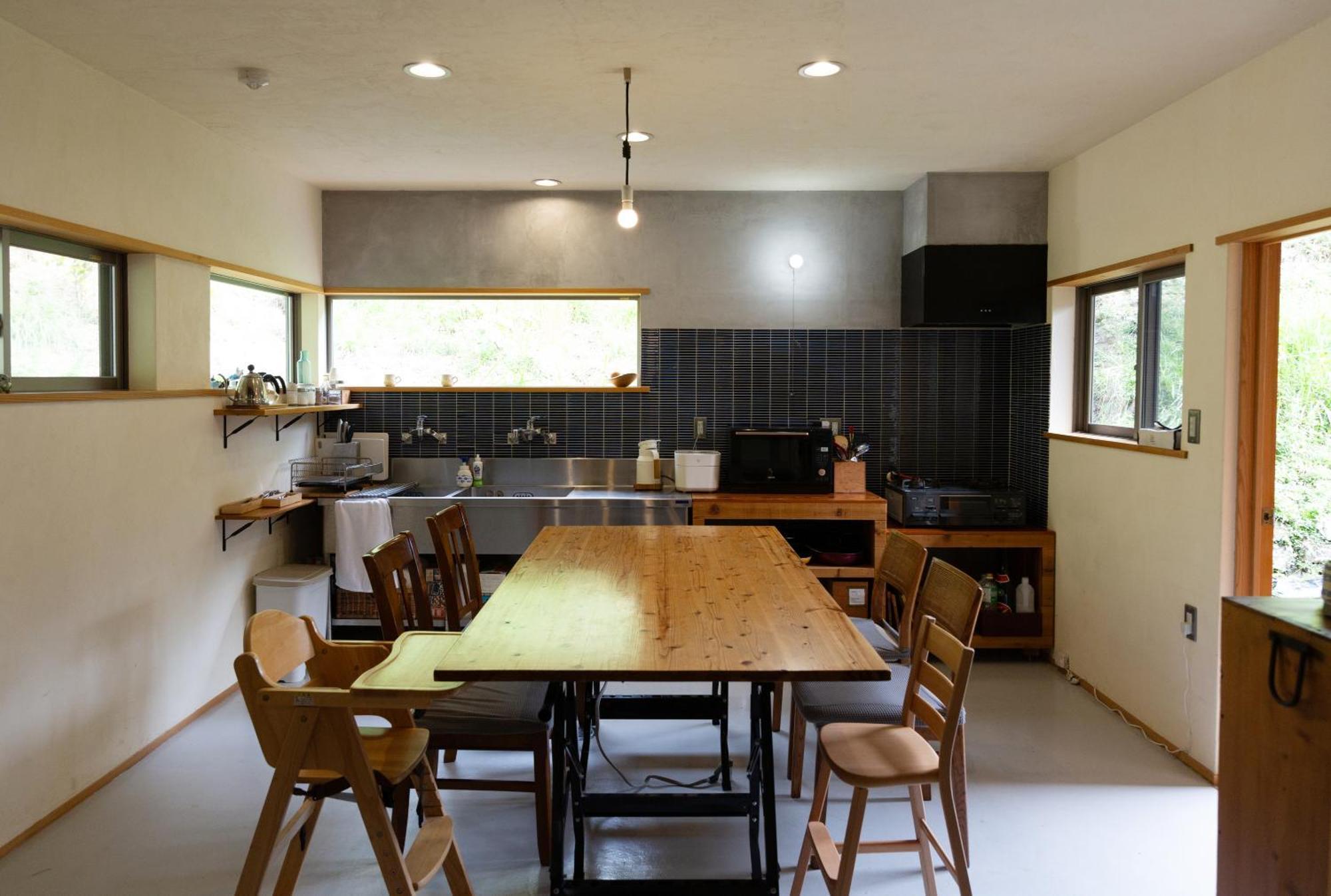 猫と図書館のある宿 草地家 Kusachike Minamiawaji Экстерьер фото